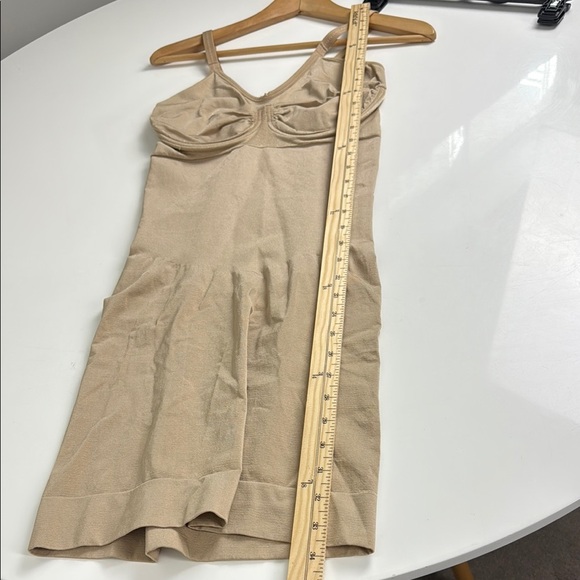 Spanx Full Shapewear Slip Nude Size Extra Large - Picture 6 of 8